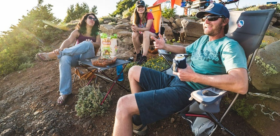 camping chair with table