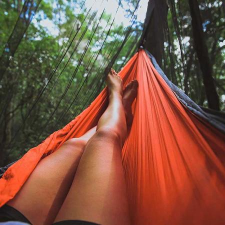 Amazon Hot Selling Outdoor Hammock Bug Net Hammock with Mosquito Net and Tree Straps 