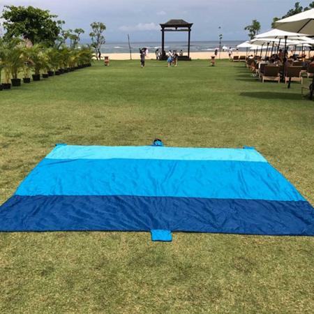 Sandproof Waterproof picnic Mat for Hiking Park Travel 