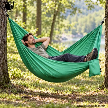 Portable Camping Hammock – 260 × 140 cm 290T Polyester, 150 kg Capacity with Ropes & Carabiners 