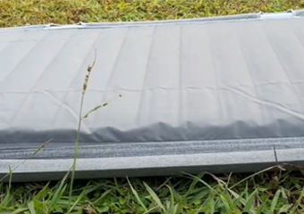 Adjustable height inflatable Camping bed