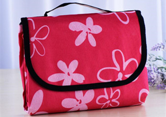 Large Oversized Sand proof Beach Mat for Travel or Camping